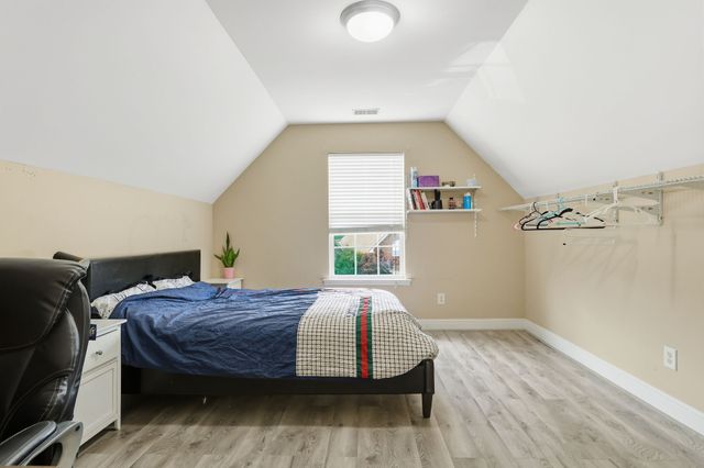 3807 Masters Dr, Smyrna, TN 37167