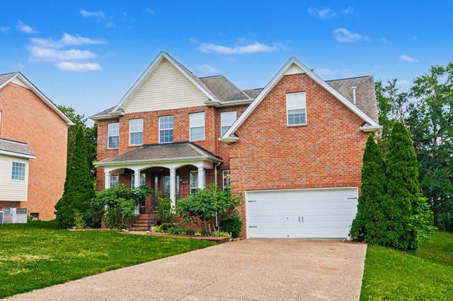 3807 Masters Dr, Smyrna, TN 37167
