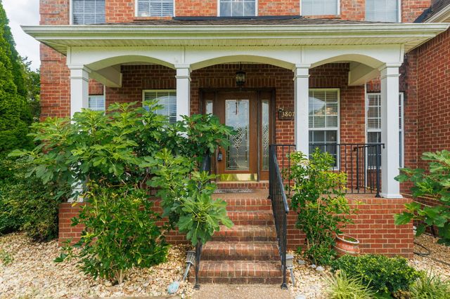 3807 Masters Dr, Smyrna, TN 37167