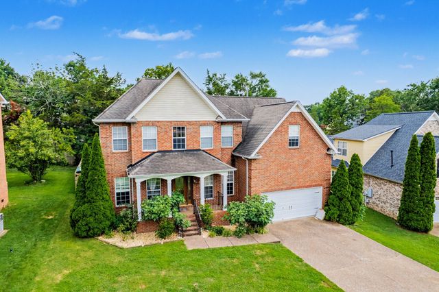 3807 Masters Dr, Smyrna, TN 37167