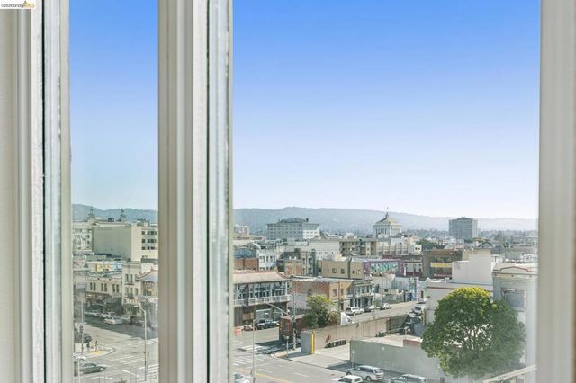 423 7th St 401, Oakland, CA 94607