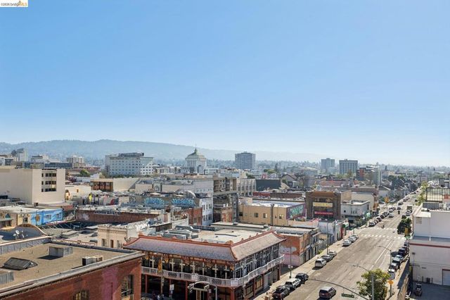 423 7th St 401, Oakland, CA 94607