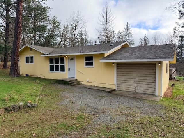 326 Debra Lane, Grants Pass, OR 97527