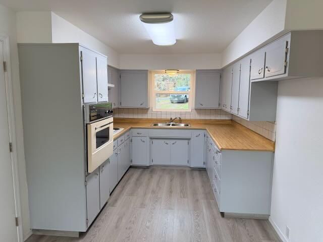 326 Debra Lane, Grants Pass, OR 97527