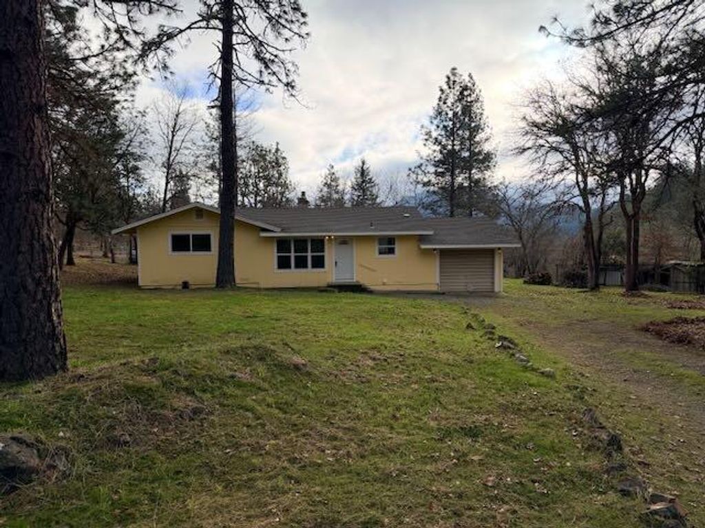 326 Debra Lane, Grants Pass, OR 97527
