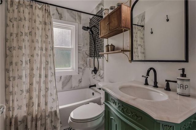 5011 W 51st Street, Roeland Park, KS 66205