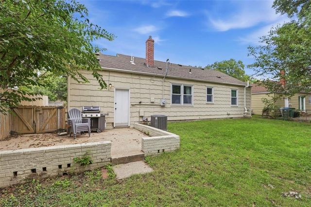 5011 W 51st Street, Roeland Park, KS 66205