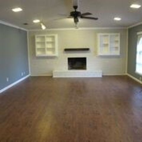 2109 Meadow Lane, Grand Prairie, TX 75050