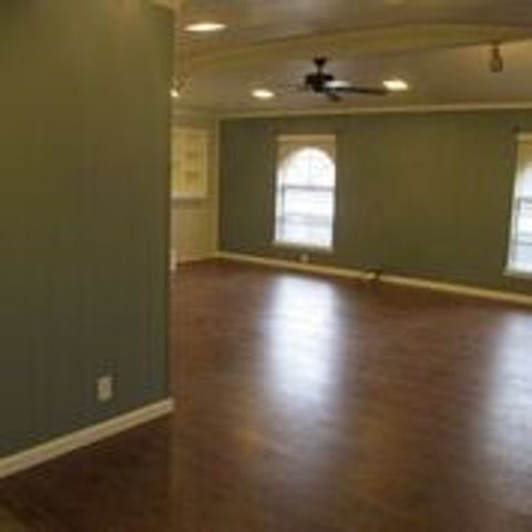 2109 Meadow Lane, Grand Prairie, TX 75050