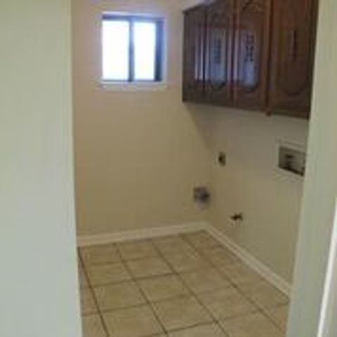 2109 Meadow Lane, Grand Prairie, TX 75050