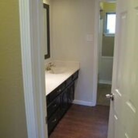 2109 Meadow Lane, Grand Prairie, TX 75050