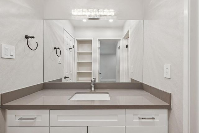 821 N Humboldt 302, San Mateo, CA 94401