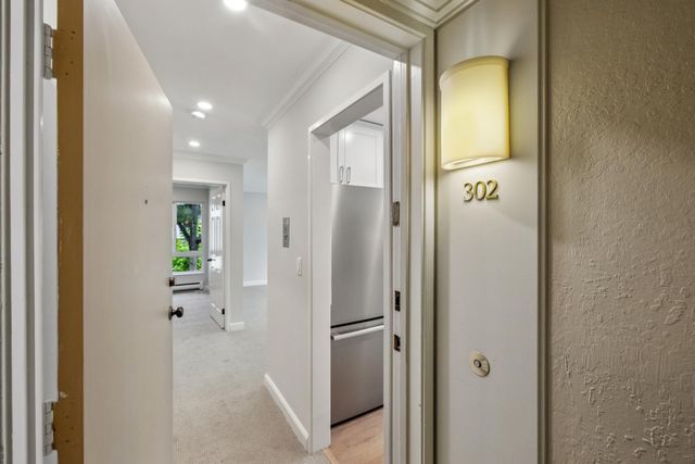 821 N Humboldt 302, San Mateo, CA 94401