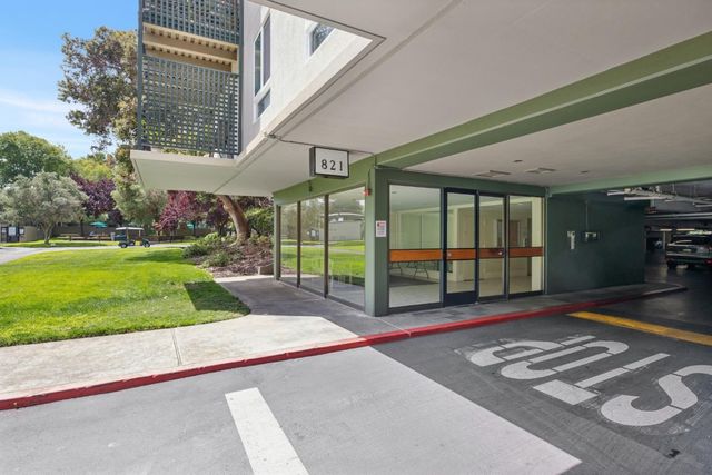 821 N Humboldt 302, San Mateo, CA 94401