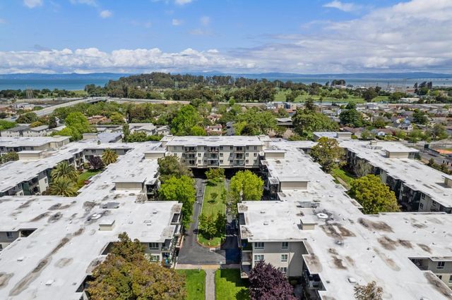 821 N Humboldt 302, San Mateo, CA 94401