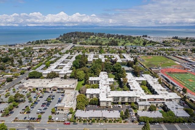 821 N Humboldt 302, San Mateo, CA 94401