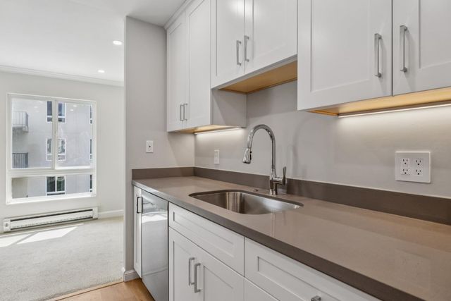 821 N Humboldt 302, San Mateo, CA 94401