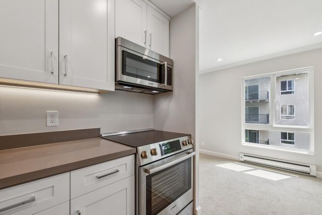 821 N Humboldt 302, San Mateo, CA 94401