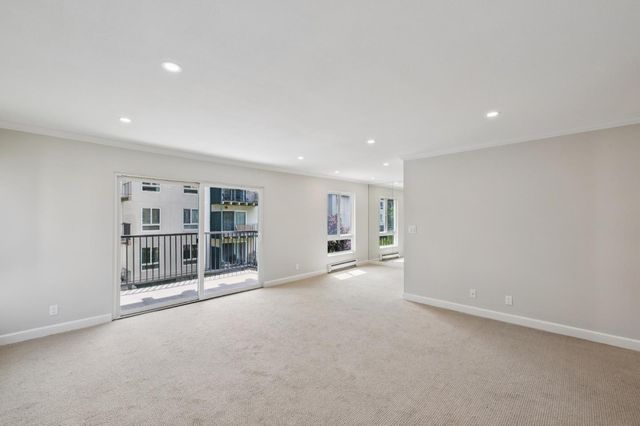 821 N Humboldt 302, San Mateo, CA 94401