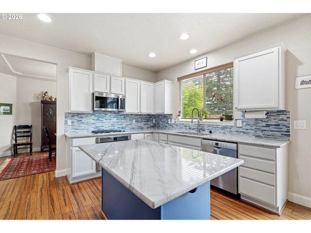 2040 Nw ARTZ Ct, Camas, WA 98607