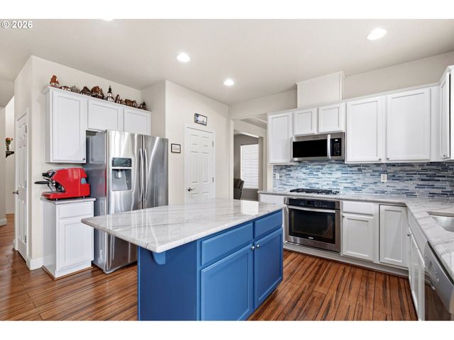 2040 Nw ARTZ Ct, Camas, WA 98607