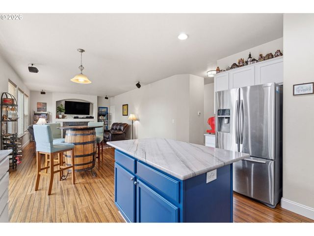 2040 Nw ARTZ Ct, Camas, WA 98607