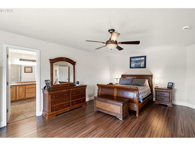 2040 Nw ARTZ Ct, Camas, WA 98607