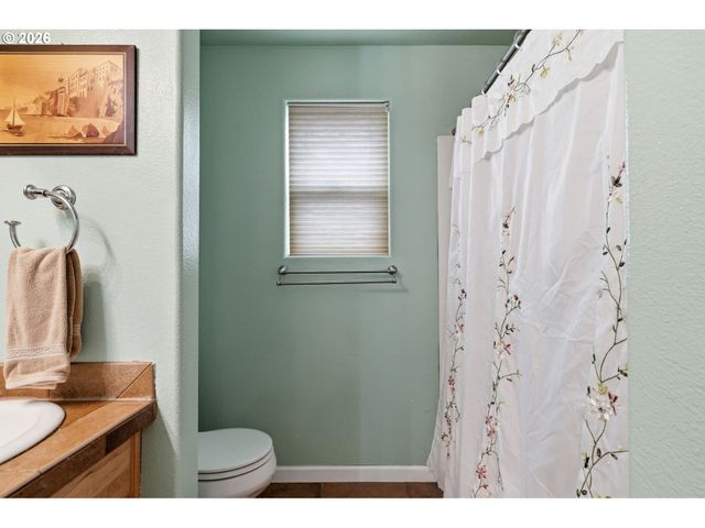 2040 Nw ARTZ Ct, Camas, WA 98607