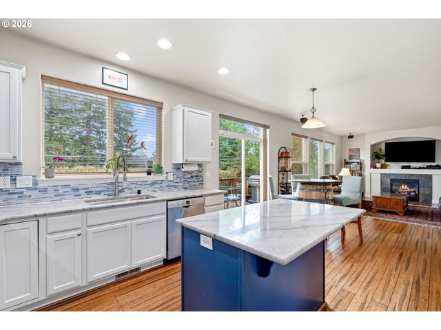 2040 Nw ARTZ Ct, Camas, WA 98607