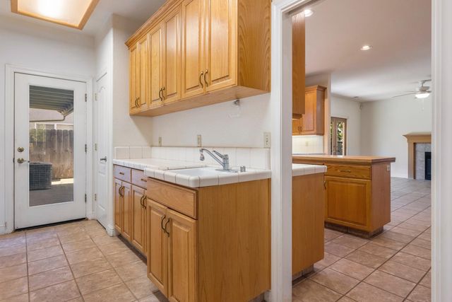 19547 Windrift Way, Woodbridge, CA 95258