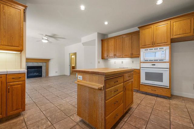 19547 Windrift Way, Woodbridge, CA 95258