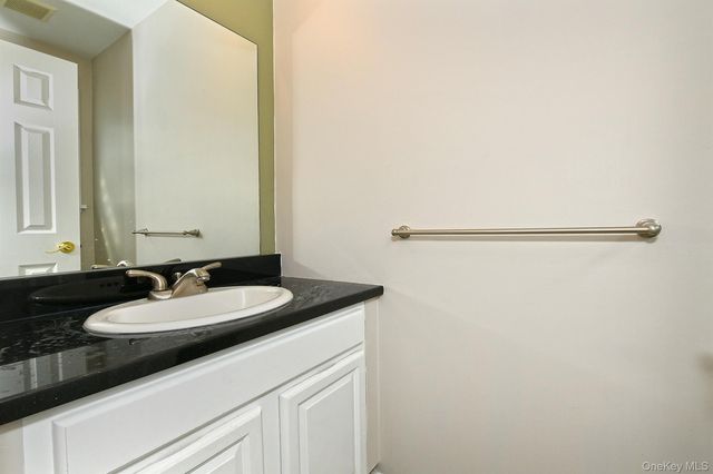 39 Nesaquake Avenue A, Port Washington, NY 11050