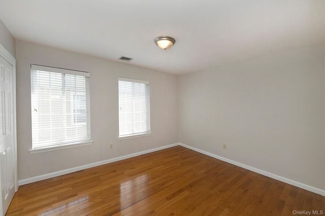 39 Nesaquake Avenue A, Port Washington, NY 11050