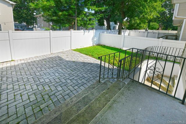 39 Nesaquake Avenue A, Port Washington, NY 11050