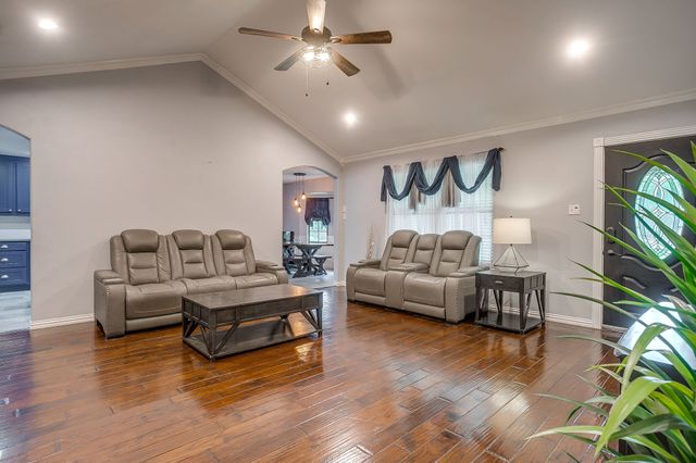 3412 E Renfro Street, Burleson, TX 76028