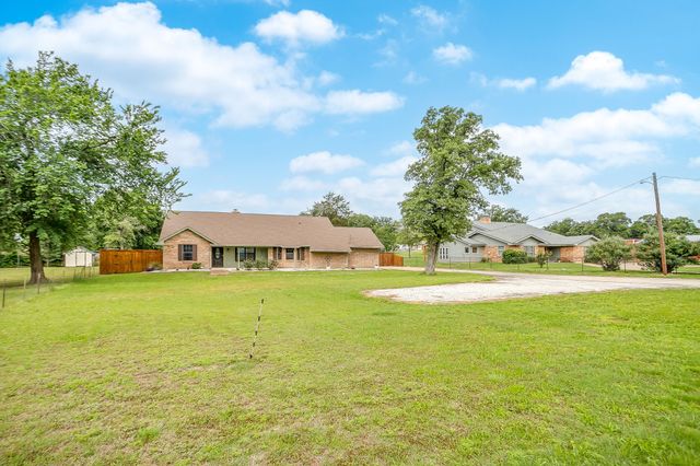 3412 E Renfro Street, Burleson, TX 76028