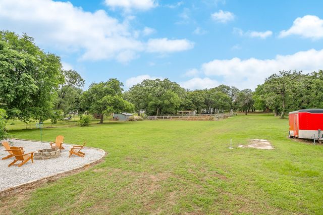 3412 E Renfro Street, Burleson, TX 76028