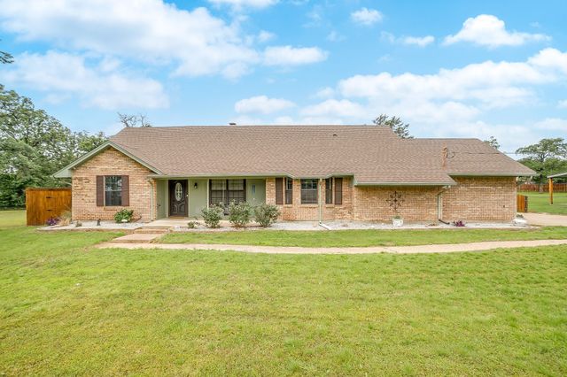 3412 E Renfro Street, Burleson, TX 76028