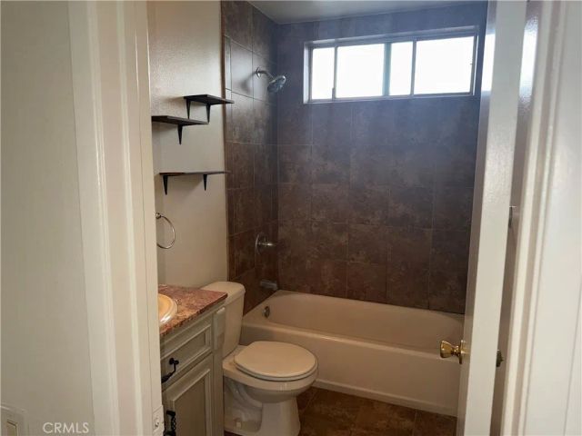 16703 Lynn Lane D, Huntington Beach, CA 92649