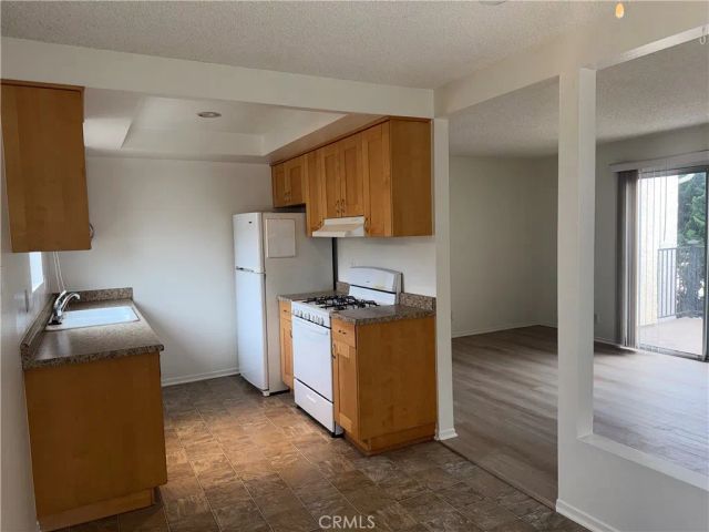 16703 Lynn Lane D, Huntington Beach, CA 92649