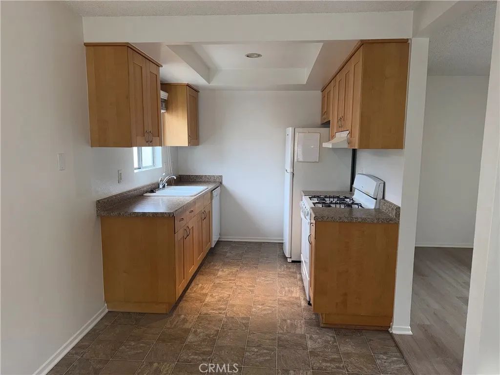 16703 Lynn Lane D, Huntington Beach, CA 92649