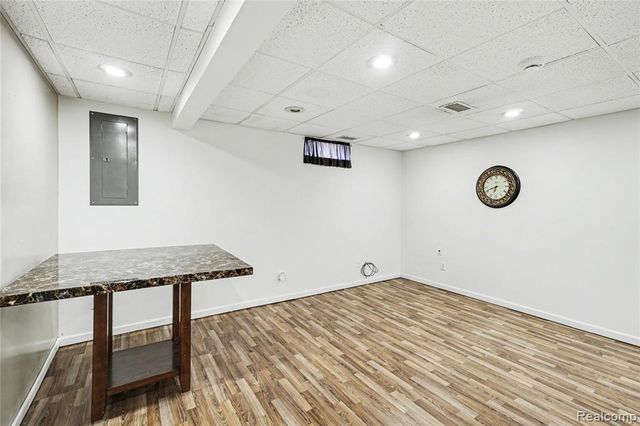 16111 Aspen Hollow Drive, Fenton, MI 48430