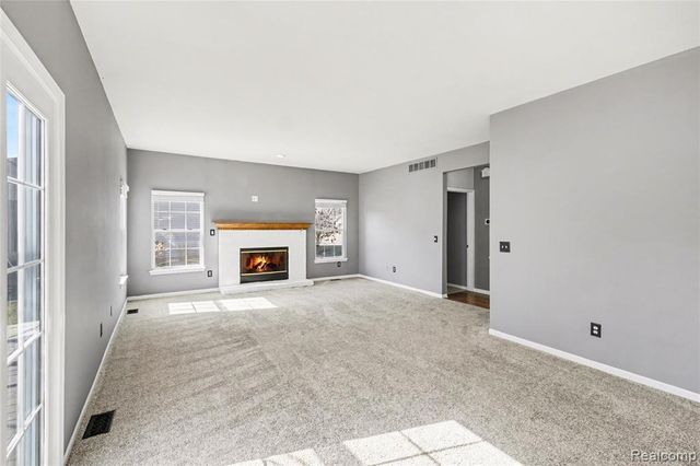 16111 Aspen Hollow Drive, Fenton, MI 48430