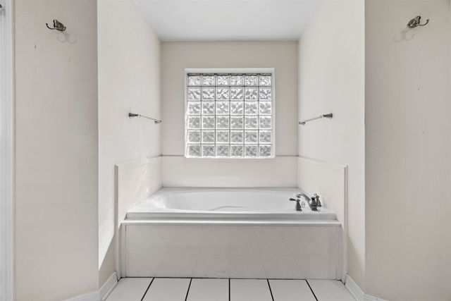 2 Tallwood, Longview, TX 75605