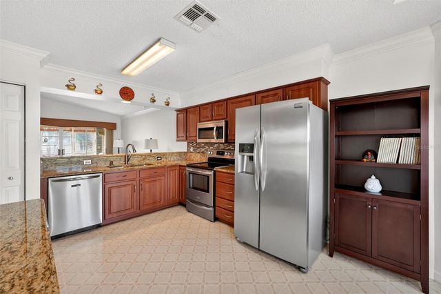 62 WESTWOOD DRIVE, Leesburg, FL 34748