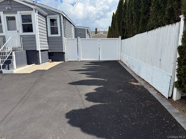 354 Beachview Street, Copiague, NY 11726