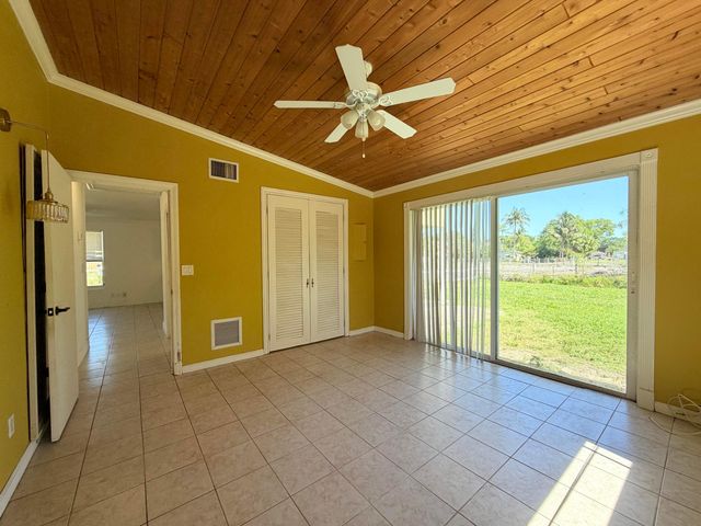 4905 Williams Road, Palm Beach Gardens, FL 33418