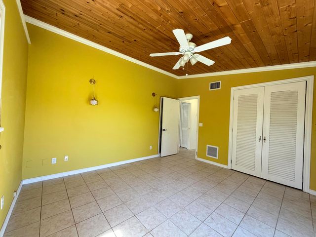 4905 Williams Road, Palm Beach Gardens, FL 33418