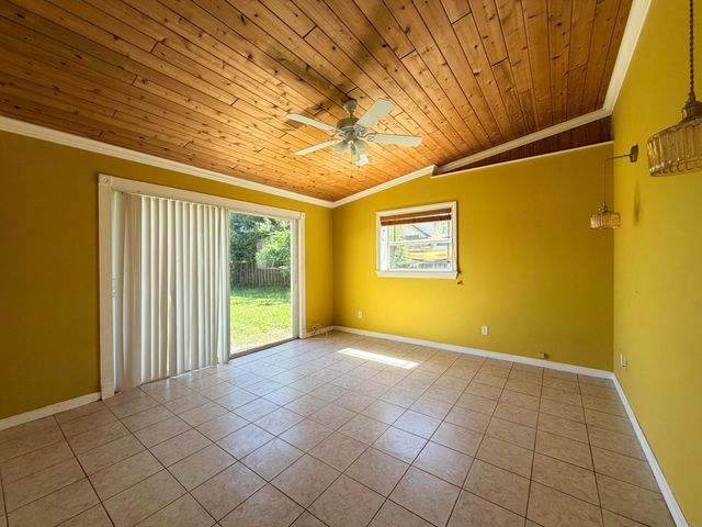 4905 Williams Road, Palm Beach Gardens, FL 33418