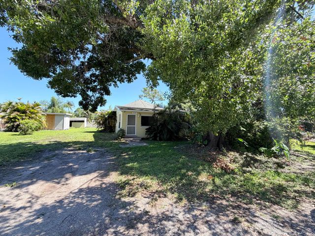 4905 Williams Road, Palm Beach Gardens, FL 33418